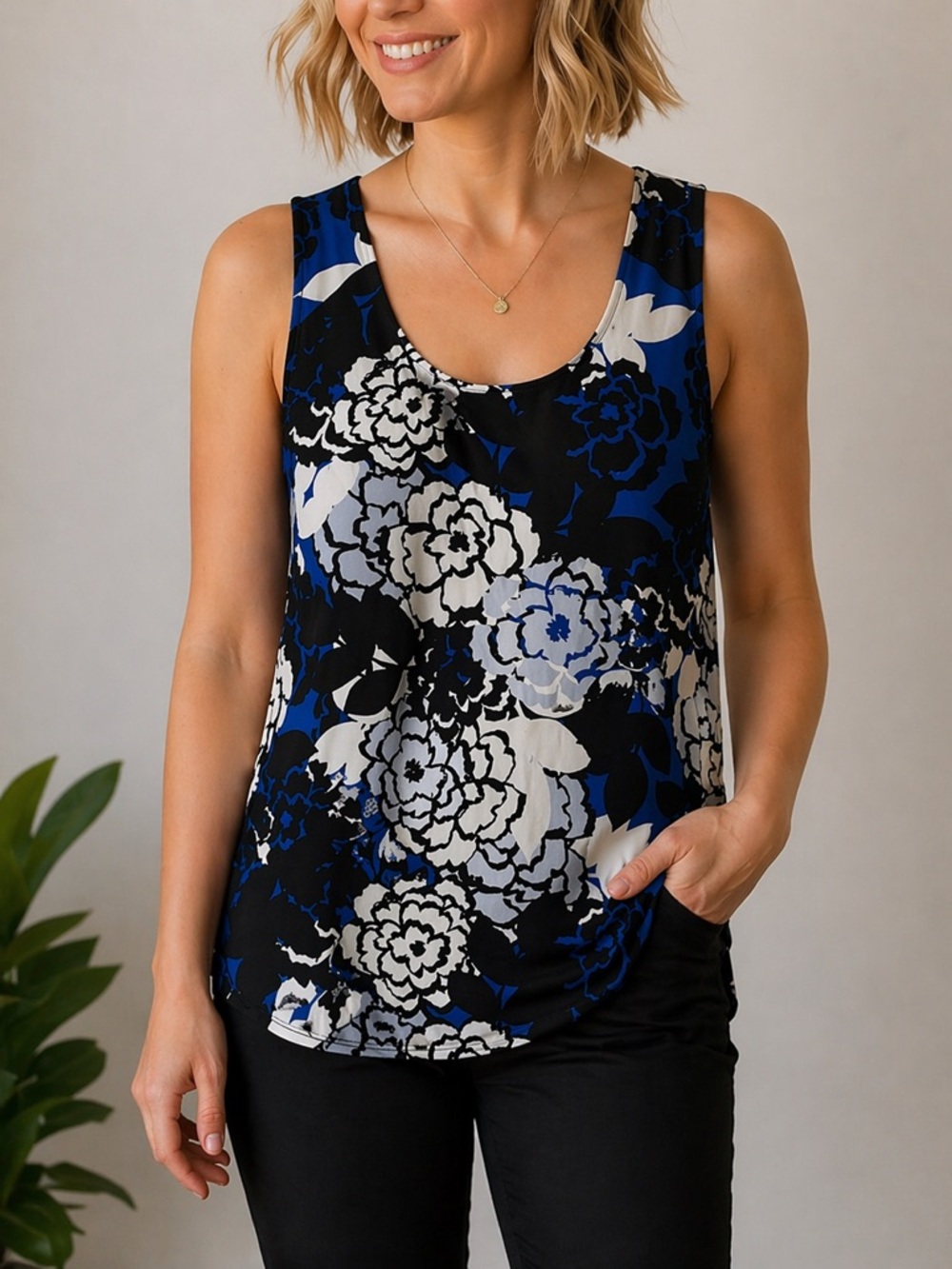 RICKI’S Blue Floral Sleeveless Blouse Open Back Lightweight Medium